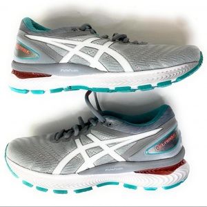 ASICS Women’s Gel Nimbus 22